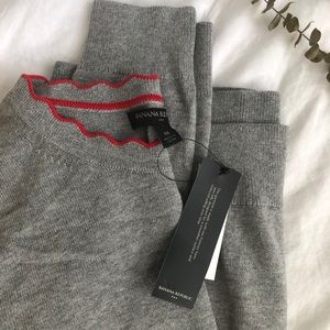 Banana Republic Grey Scallop Neck Sweater M